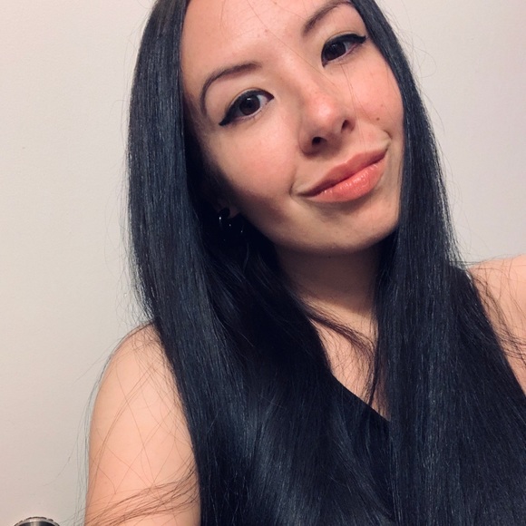 Meet your Posher, Cassandra - Picture 7 of 7